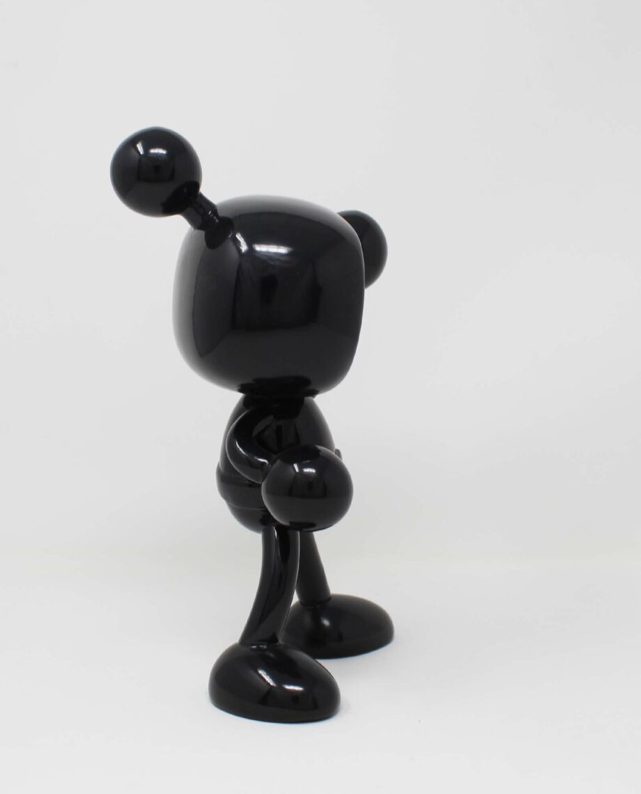 bomberman_black_konami_neamedia_icons_figurine_statue_resin_high_quality_collectible_25_cm