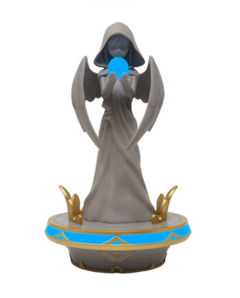 Figurine lumineuse Genshin Impact: Mondstadt Statue of The Seven sur fond blanc, de plein pied, allumée et de face